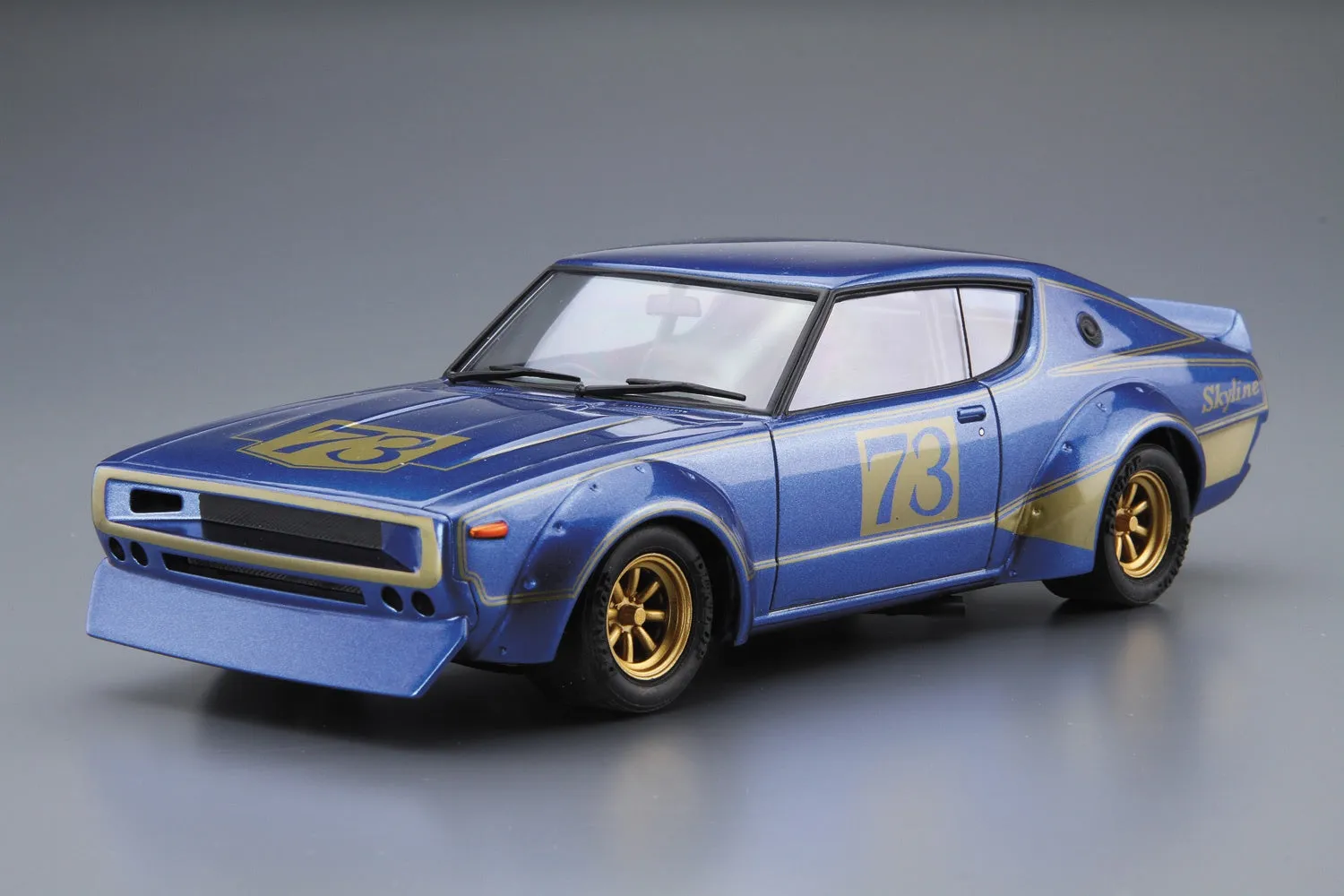 Aoshima 06104 Nissan KPGC110 Skyline 2000GT-R Racing #73 1/24 Model Kit