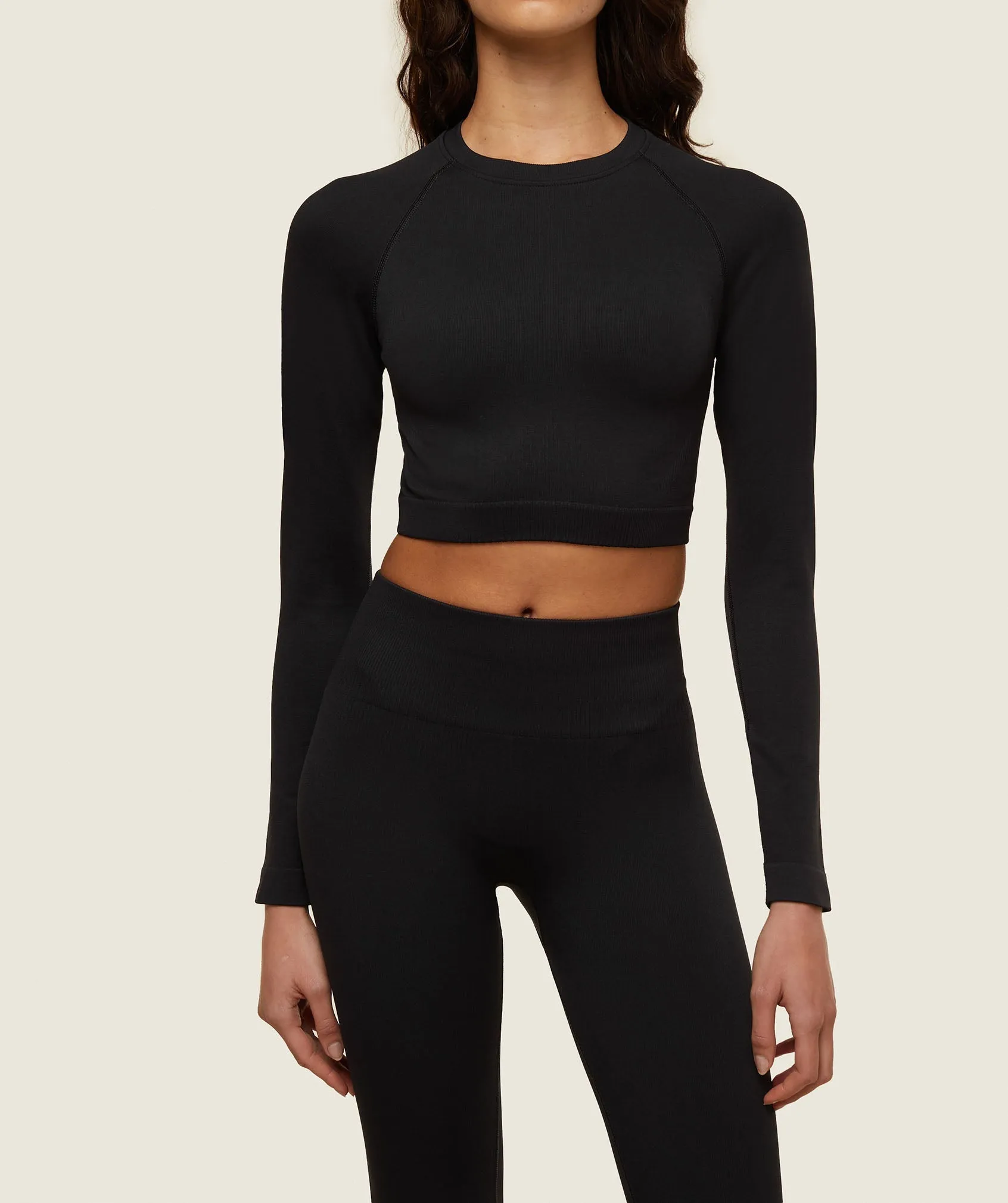 Gymshark everywear Seamless Long Sleeve Crop Top - Black