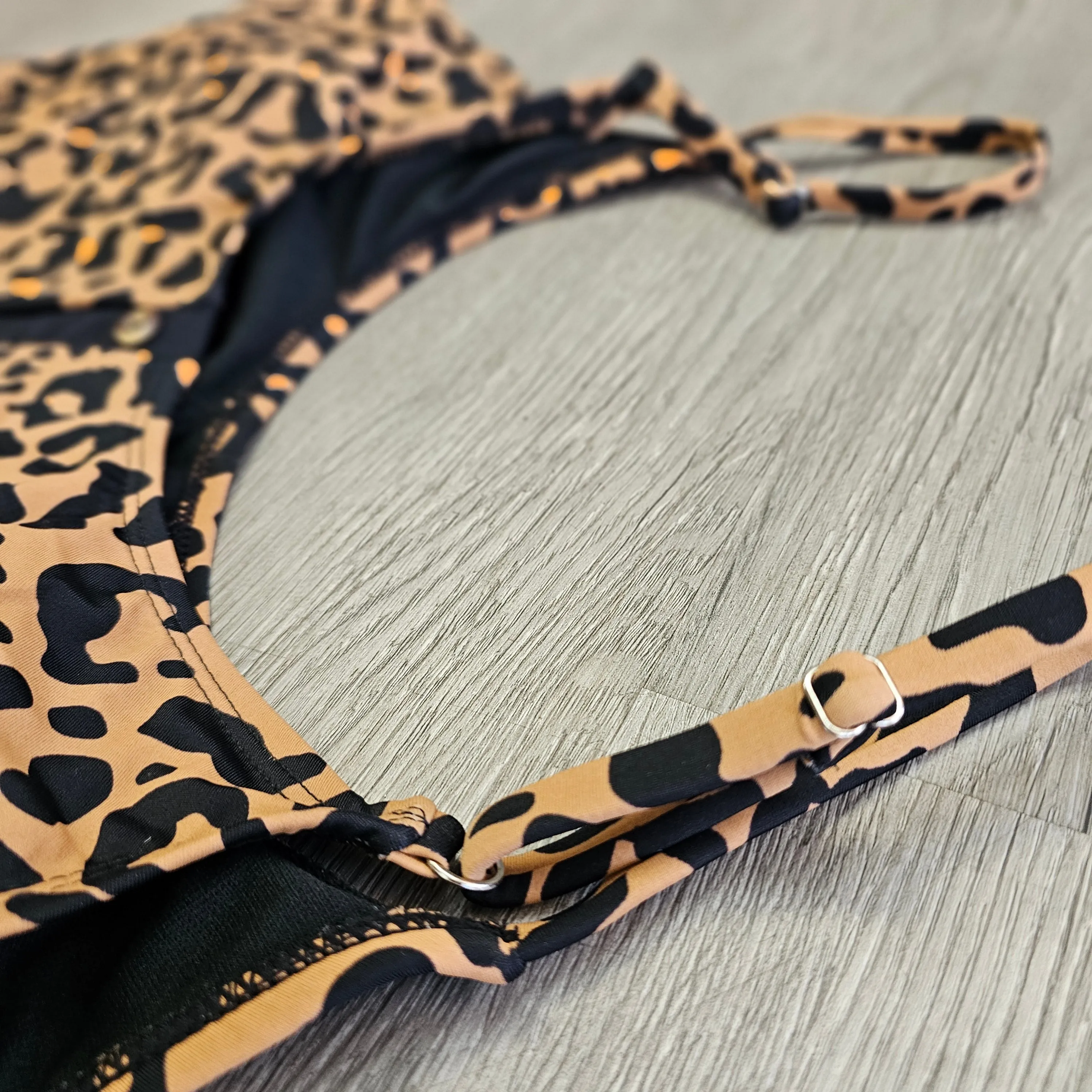 Lounger Leopard Top